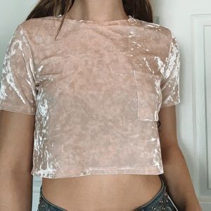 Pink velvet cropped tee shirt